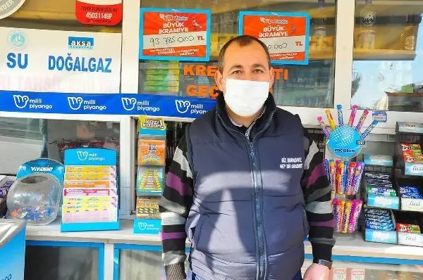 25 milyon TL'lik çeyrek bileti satan bayi altınla ödüllendirildi