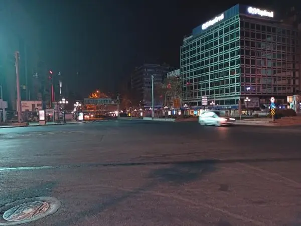 80 saatlik kısıtlama sona erdi, başkent caddeleri hareketlendi 80 saatlik kısıtlama sona erdi, başkent caddeleri hareketlendi