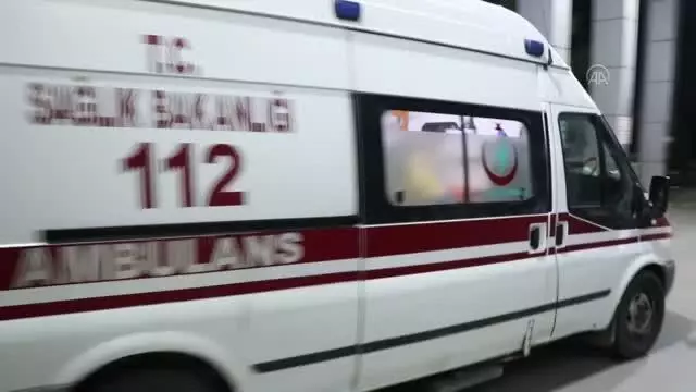 Anadolu Otoyolu'nda istinat duvarından düşen yaya yaralandı Anadolu Otoyolu'nda istinat duvarından düşen yaya yaralandı