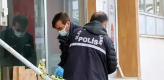 Bıçaklı kavgada baba ve oğlu ağır yaralandı