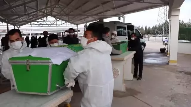 Son dakika haberleri... GAZİANTEP - Sobadan sızan gazdan zehirlenen anne ve bebeği hayatını kaybetti Son dakika haberleri... GAZİANTEP - Sobadan sızan gazdan zehirlenen anne ve bebeği hayatını kaybetti