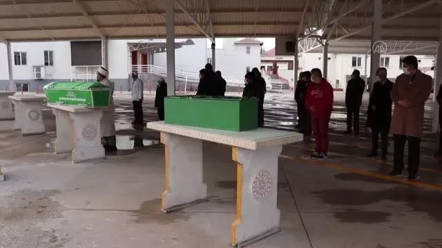 Son dakika haberleri... GAZİANTEP - Sobadan sızan gazdan zehirlenen anne ve bebeği hayatını kaybetti Son dakika haberleri... GAZİANTEP - Sobadan sızan gazdan zehirlenen anne ve bebeği hayatını kaybetti