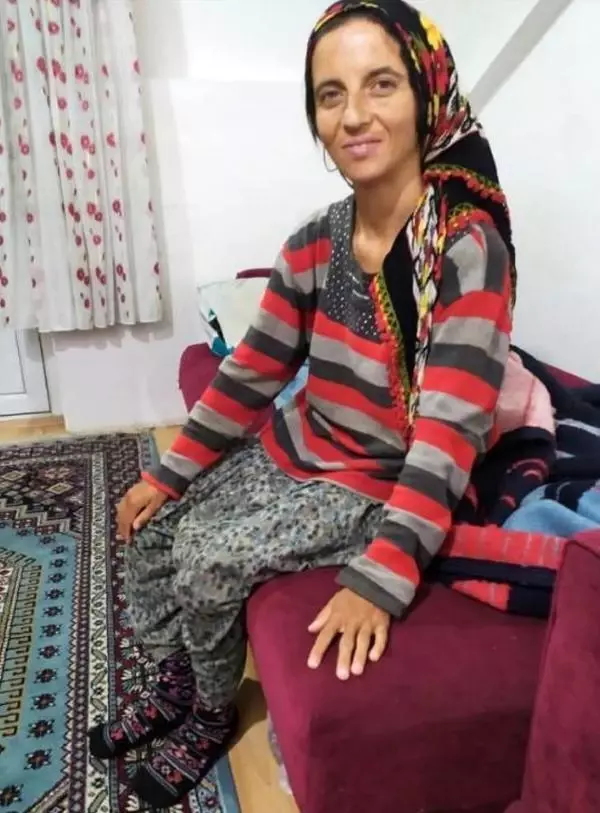 Son Dakika | Ormanlık alanda ölü bulunan Gülsüm'ün kardeşi: Annemi ve ablamı köyde istemiyorlardı Son Dakika | Ormanlık alanda ölü bulunan Gülsüm'ün kardeşi: Annemi ve ablamı köyde istemiyorlardı