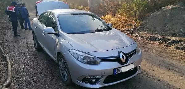 Paletli iş makinesiyle define ararken yakalandılar Paletli iş makinesiyle define ararken yakalandılar
