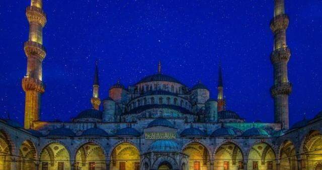 Sahur duası nedir? Sahur nedir? Sahur yemeği nedir? Sahur yemeği yemenin fazileti nedir? Sahur yemeği neden yenilir?