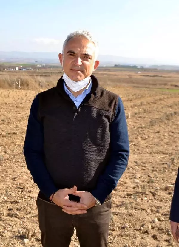 Salihli'de lavanta üretimine ilgi artıyor Salihli'de lavanta üretimine ilgi artıyor