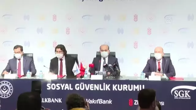 SGK ile 3 banka arasında, emekli olabilecek sigortalılara yönelik 'kredi iş birliği protokolü' imzalandı SGK ile 3 banka arasında, emekli olabilecek sigortalılara yönelik 'kredi iş birliği protokolü' imzalandı