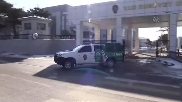 Van polisi 'can dostlar' için mesaide Van polisi 'can dostlar' için mesaide