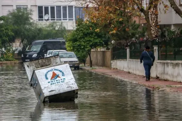 Antalya'da sağanak etkili oldu (2) Antalya'da sağanak etkili oldu (2)