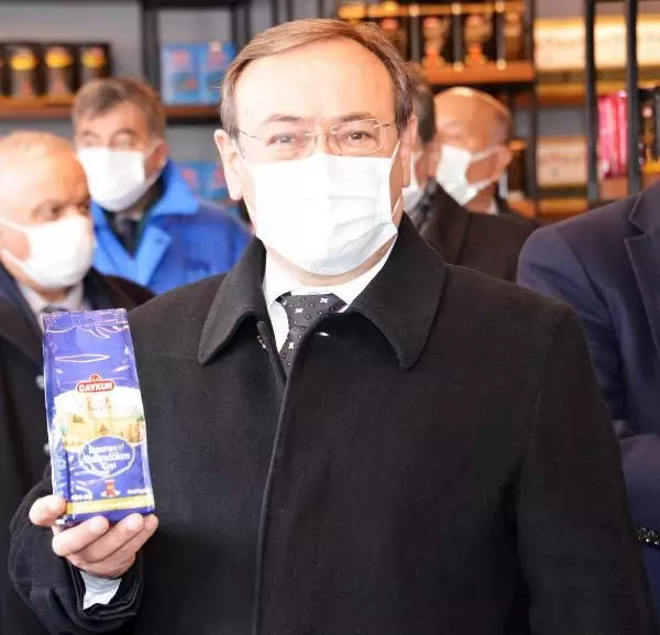 Son dakika haberleri... 'Çay şekerli mi içilir, şekersiz mi' tartışmasına Dadaşlar 'kıtlama' dedi Son dakika haberleri... 'Çay şekerli mi içilir, şekersiz mi' tartışmasına Dadaşlar 'kıtlama' dedi