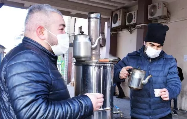 Son dakika haberleri... 'Çay şekerli mi içilir, şekersiz mi' tartışmasına Dadaşlar 'kıtlama' dedi Son dakika haberleri... 'Çay şekerli mi içilir, şekersiz mi' tartışmasına Dadaşlar 'kıtlama' dedi