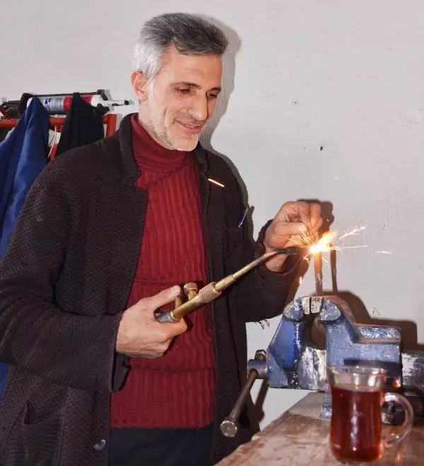 Son dakika haberleri... 'Çay şekerli mi içilir, şekersiz mi' tartışmasına Dadaşlar 'kıtlama' dedi Son dakika haberleri... 'Çay şekerli mi içilir, şekersiz mi' tartışmasına Dadaşlar 'kıtlama' dedi