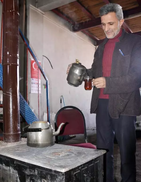 Son dakika haberleri... 'Çay şekerli mi içilir, şekersiz mi' tartışmasına Dadaşlar 'kıtlama' dedi Son dakika haberleri... 'Çay şekerli mi içilir, şekersiz mi' tartışmasına Dadaşlar 'kıtlama' dedi