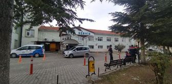 Husumetlilerinin evini basıp, 4 kişiyi vurdular