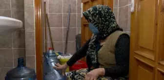 İstanbul'da 6 ilçede 30 saatlik su kesintisi hazırlığı... Su satışları patladı; kova bidon ne varsa dolduruldu