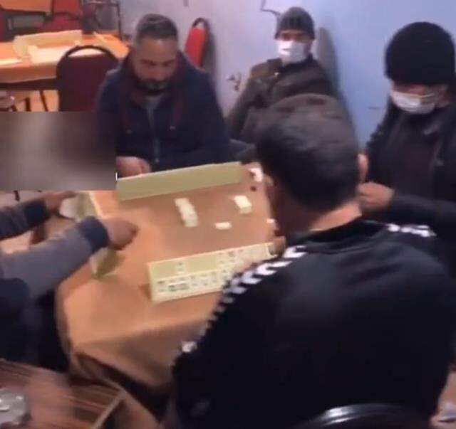 Kahvehane baskınında pes dedirten olay: Polis ceza yazarken 'Cezayı kim ödesin?' oyunu oynadılar
