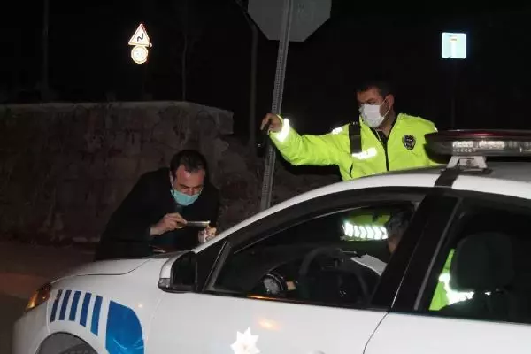 Son dakika haber! Kayseri'de kısıtlamayı ihlal eden sürücüye 3 bin 750 TL ceza Son dakika haber! Kayseri'de kısıtlamayı ihlal eden sürücüye 3 bin 750 TL ceza