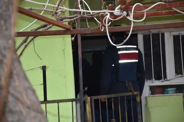 Son Dakika | KIRIKKALE - Evlerinde bir haftada 10 kez yangın çıkan aile endişeli Son Dakika | KIRIKKALE - Evlerinde bir haftada 10 kez yangın çıkan aile endişeli