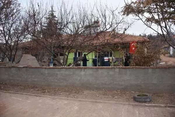 Son Dakika | KIRIKKALE - Evlerinde bir haftada 10 kez yangın çıkan aile endişeli Son Dakika | KIRIKKALE - Evlerinde bir haftada 10 kez yangın çıkan aile endişeli