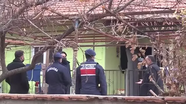 Son Dakika | KIRIKKALE - Evlerinde bir haftada 10 kez yangın çıkan aile endişeli Son Dakika | KIRIKKALE - Evlerinde bir haftada 10 kez yangın çıkan aile endişeli