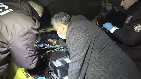Kısıtlamada eşinin aracıyla gezmeye çıktı, 4 saatlik kovalamacayla yakalandı Kısıtlamada eşinin aracıyla gezmeye çıktı, 4 saatlik kovalamacayla yakalandı