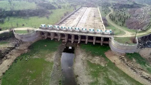 Kuraklık yaşanan Edirne'nin 5-6 aylık içme suyu kaldı Kuraklık yaşanan Edirne'nin 5-6 aylık içme suyu kaldı