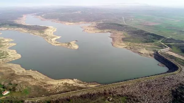 Kuraklık yaşanan Edirne'nin 5-6 aylık içme suyu kaldı Kuraklık yaşanan Edirne'nin 5-6 aylık içme suyu kaldı
