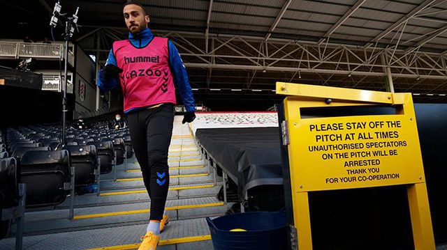 Sam Allardyce, eski öğrencisi Cenk Tosun'u West Bromwich'e transfer etmek istiyor