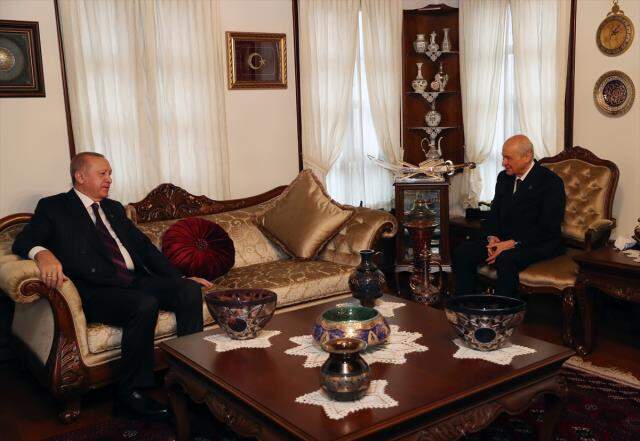 Son Dakika! Cumhurbaşkanı Erdoğan MHP lideri Devlet Bahçeli'yi evinde ziyaret etti