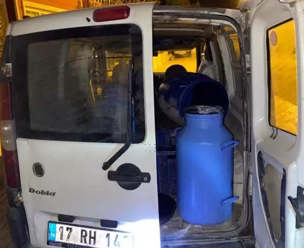 Tekirdağ'da 120 litre sahte şarap ele geçirildi; 3 kişi gözaltında Tekirdağ'da 120 litre sahte şarap ele geçirildi; 3 kişi gözaltında