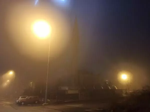 Ankara'da yoğun sis etkili oldu Ankara'da yoğun sis etkili oldu