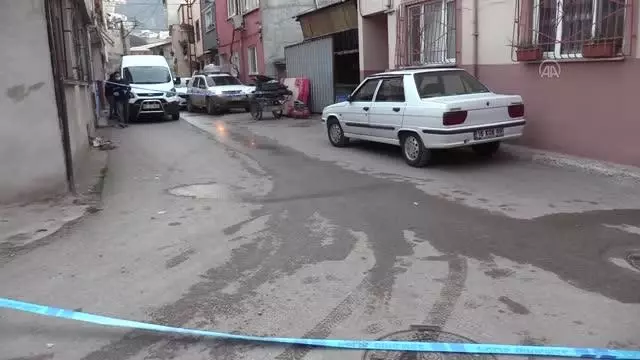 Bir kişi tartıştığı oğlunu silahla bacağından yaraladı baba,Bursa,Oğul,silahlı kavga, Bir kişi tartıştığı oğlunu silahla bacağından yaraladı baba,Bursa,Oğul,silahlı kavga,