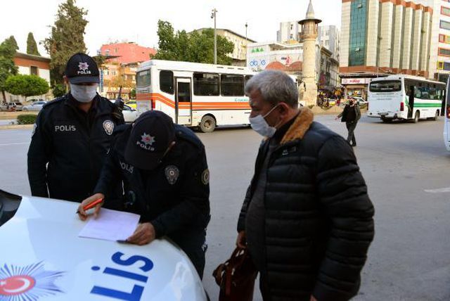 Maske cezası kesilen kadın: Çekmeyin, kocam beni boşar