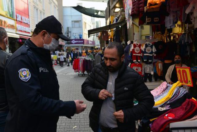 Maske cezası kesilen kadın: Çekmeyin, kocam beni boşar