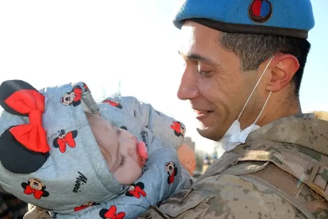 Mehmetçikler düğüne gider gibi Resulayn'a gitti Mehmetçikler düğüne gider gibi Resulayn'a gitti