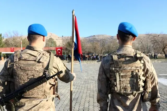Mehmetçikler düğüne gider gibi Resulayn'a gitti Mehmetçikler düğüne gider gibi Resulayn'a gitti