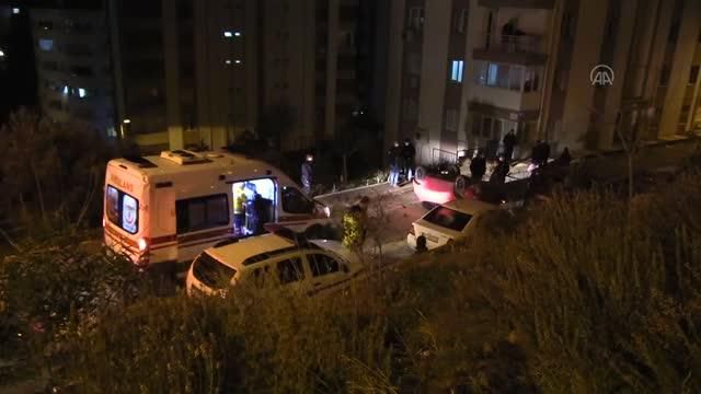 Şarampolden sokağa düşen otomobil hasara neden oldu