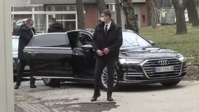 Sırbistan'da Meclis Başkanı ve İçişleri Bakanı Kovid-19'a karşı aşı oldu