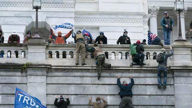 ABD'de darbe mi oldu? ABD darbe girişimi son dakika! Mike Prince darbe girişimi 2021 haberler! ABD kongre binasında son durum ne, kaç kişi öldü?