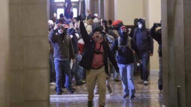 ABD'de darbe mi oldu? ABD darbe girişimi son dakika! Mike Prince darbe girişimi 2021 haberler! ABD kongre binasında son durum ne, kaç kişi öldü?