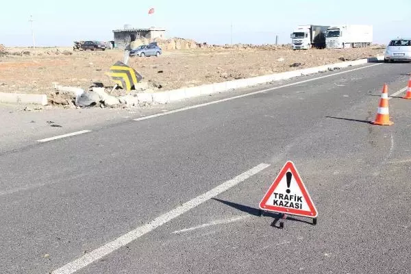 Diyarbakır'da iki otomobil çarpıştı: 5 yaralı Diyarbakır'da iki otomobil çarpıştı: 5 yaralı