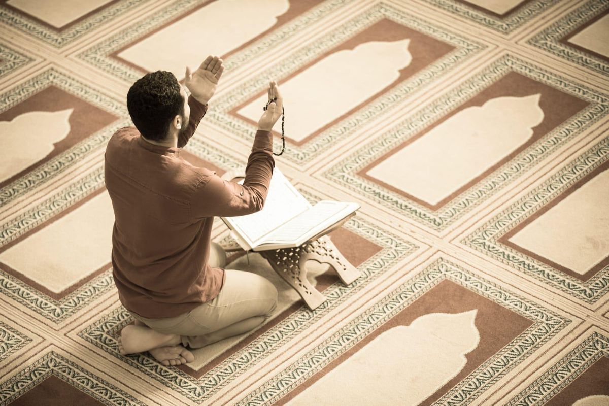 'Esmâ-i Hüsnâ' ne demektir? 'İsm-i A'zâm' ne demektir? Çocuklara Allah'ın isimleri verilebilir mi? Diyanet fetvaları!