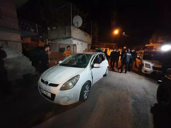 Otomobildeki �akmaz gaz� patlad�: 2 yaral�