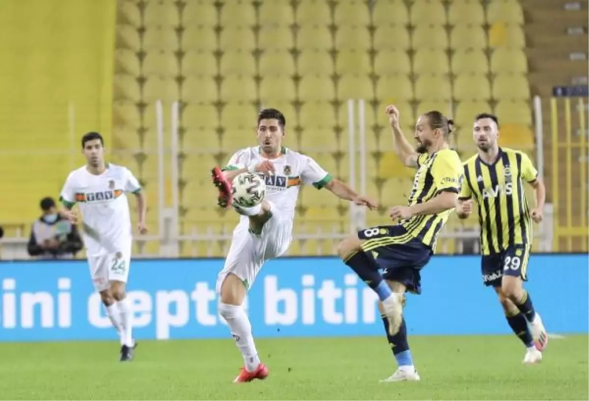 Alanyaspor deplasmanda üstün oyunu golle tamamlayamıyor