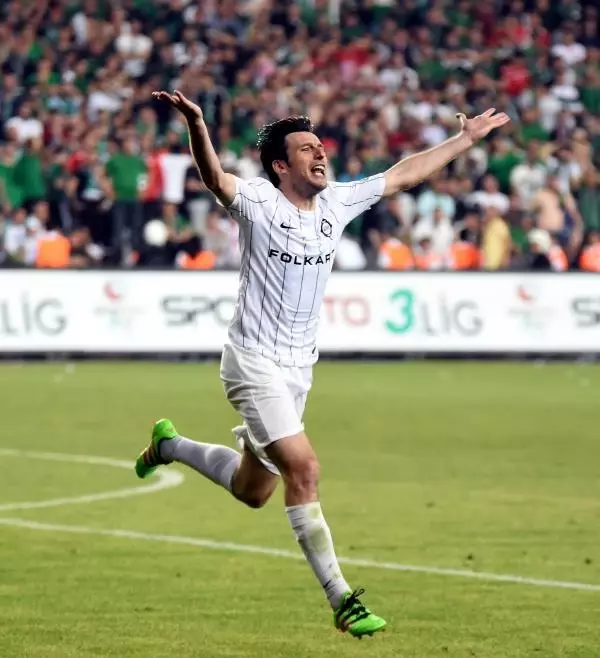 Altay'da İbrahim Akın krizi Altay'da İbrahim Akın krizi