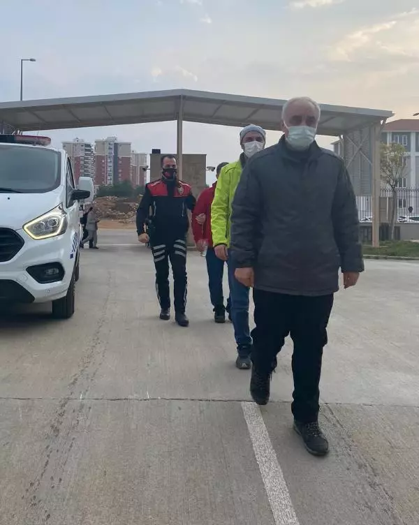 Antalya'da, FETÖ'den kesinleşmiş hapis cezası bulunan 3 kişi yakalandı Antalya'da, FETÖ'den kesinleşmiş hapis cezası bulunan 3 kişi yakalandı
