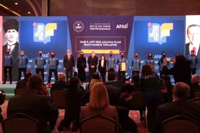 Son dakika haberleri! İçişleri Bakanı Soylu, İzmir Afet Risk Azaltma Planı toplantısına katıldı: (2) Son dakika haberleri! İçişleri Bakanı Soylu, İzmir Afet Risk Azaltma Planı toplantısına katıldı: (2)