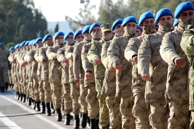 Son dakika: Jandarma uzman erbaşlar terörle mücadele için yemin etti (2) Son dakika: Jandarma uzman erbaşlar terörle mücadele için yemin etti (2)