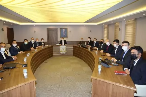 Başakşehir Belediyesi, teknoloji ve inovasyon tecrübelerini Şanlıurfa'da anlattı Başakşehir Belediyesi, teknoloji ve inovasyon tecrübelerini Şanlıurfa'da anlattı