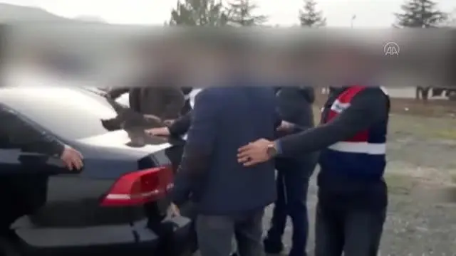Başkentte Osmanlı dönemine ait olduğu değerlendirilen 900 sikke ele geçirildi Başkentte Osmanlı dönemine ait olduğu değerlendirilen 900 sikke ele geçirildi